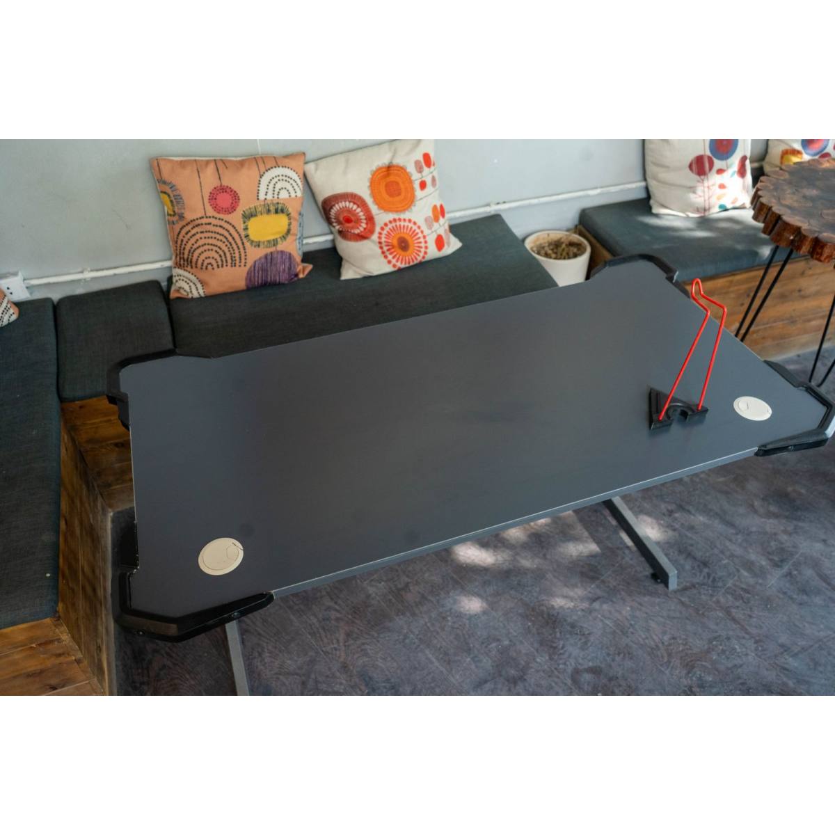 Bàn E-DRA Z Tank - v2